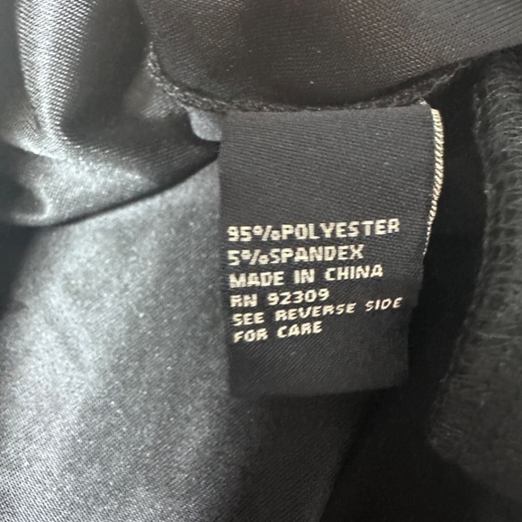 DG2 Diane Gilman Large Black Velvet top - Picture 9 of 9